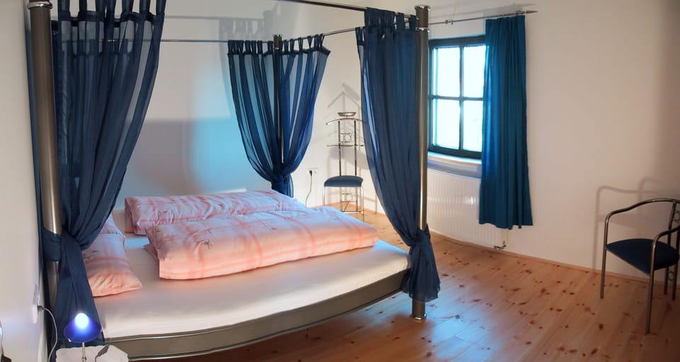 Suite | Premium bedding, rollaway beds (surcharge), WiFi (free), bed sheets
