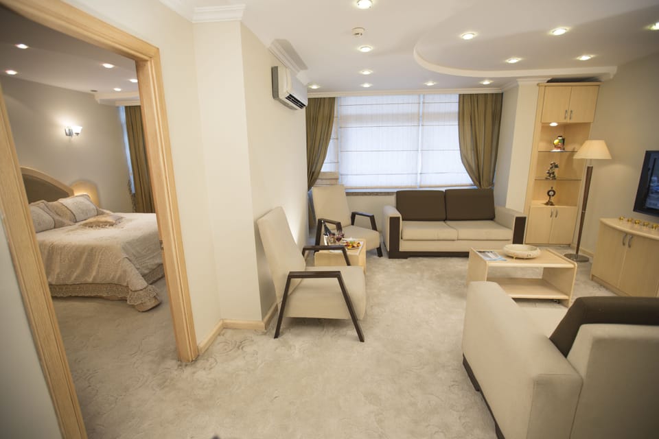 Minibar, in-room safe, desk, soundproofing