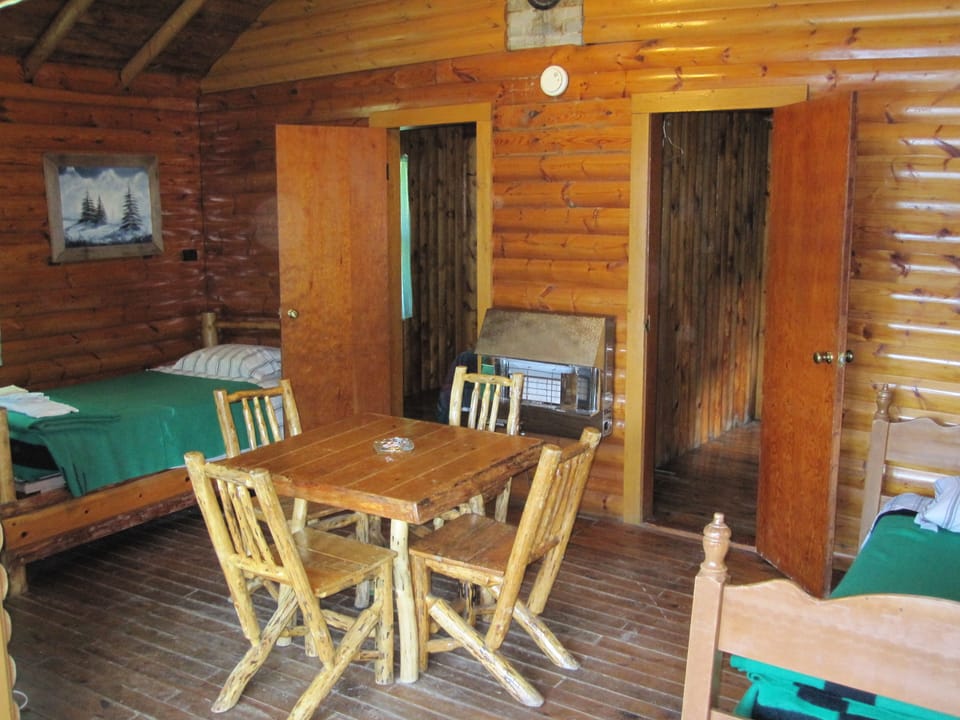 Cabin (2)