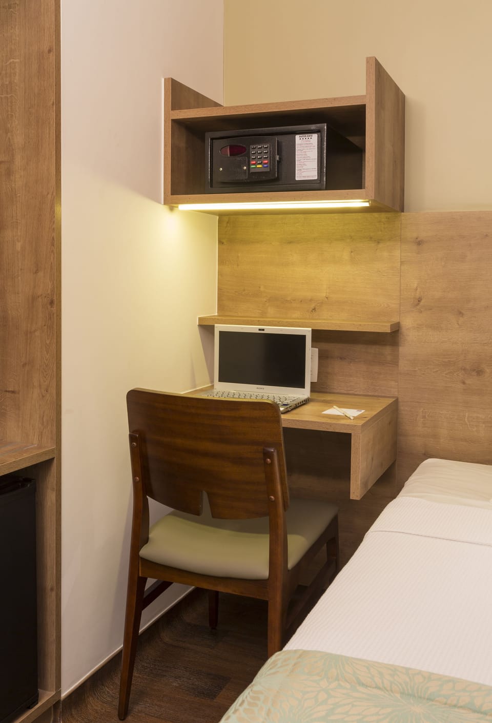 Hypo-allergenic bedding, minibar, in-room safe, individually furnished