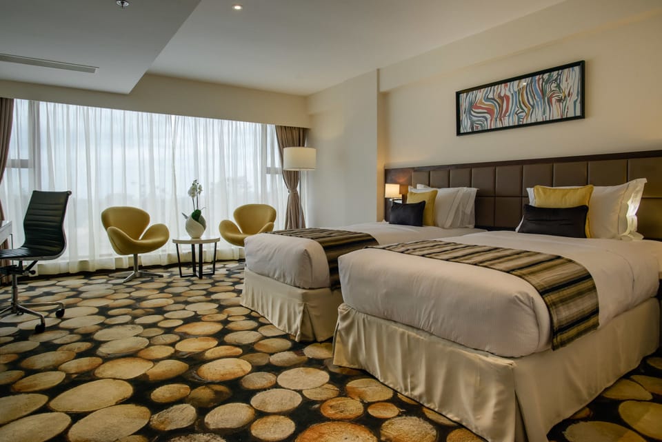 Premium bedding, minibar, in-room safe, desk