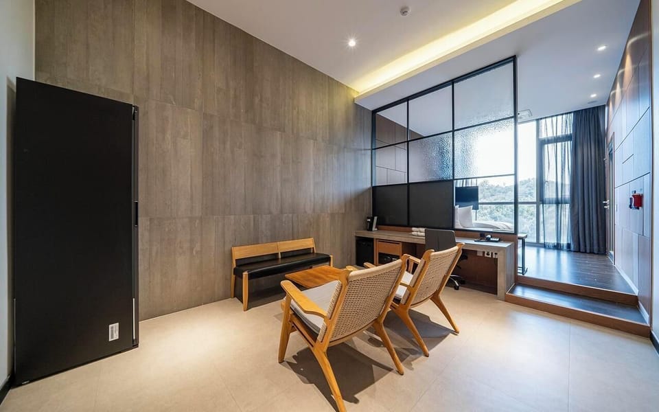Suite Terrace Double (No extra guests, breakfast incl.; no Mon breakfast) | Living area | Flat-screen TV
