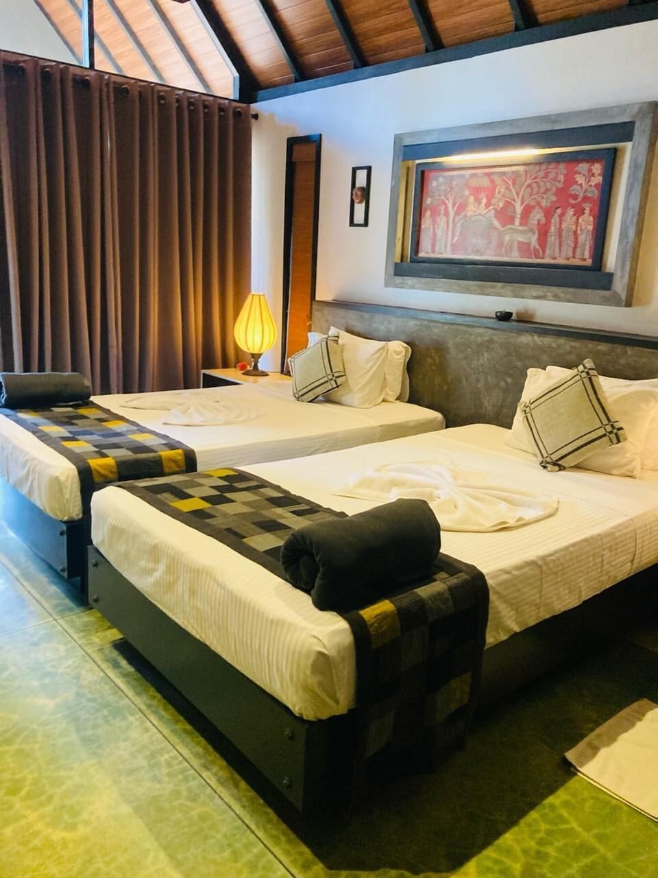 Chalet | In-room safe, desk, blackout drapes, soundproofing
