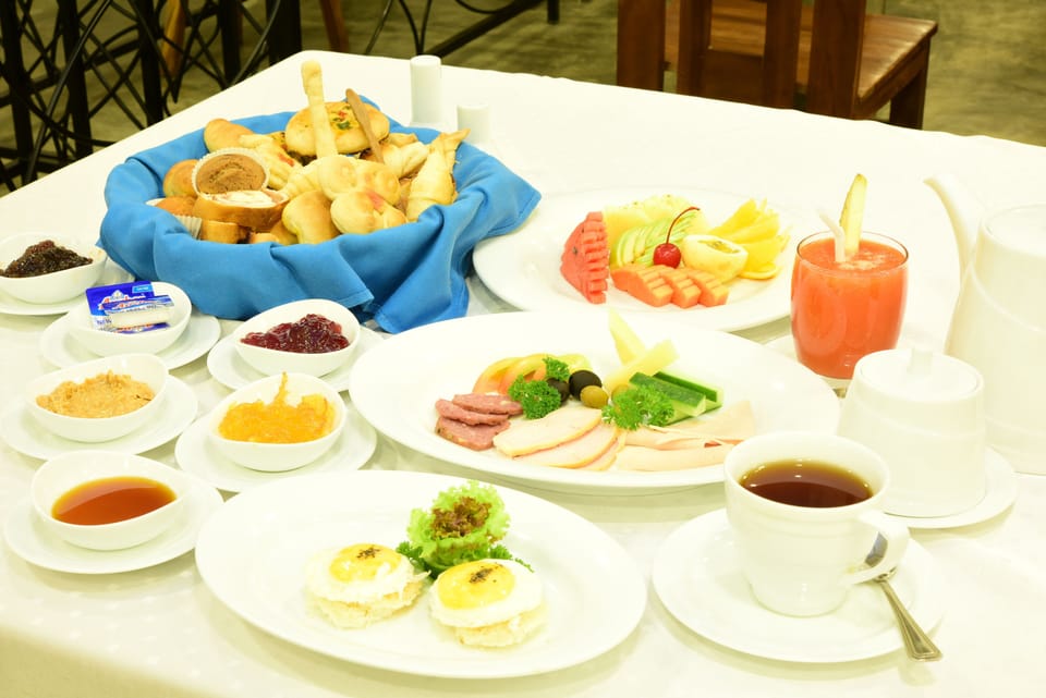 Daily continental breakfast for a fee