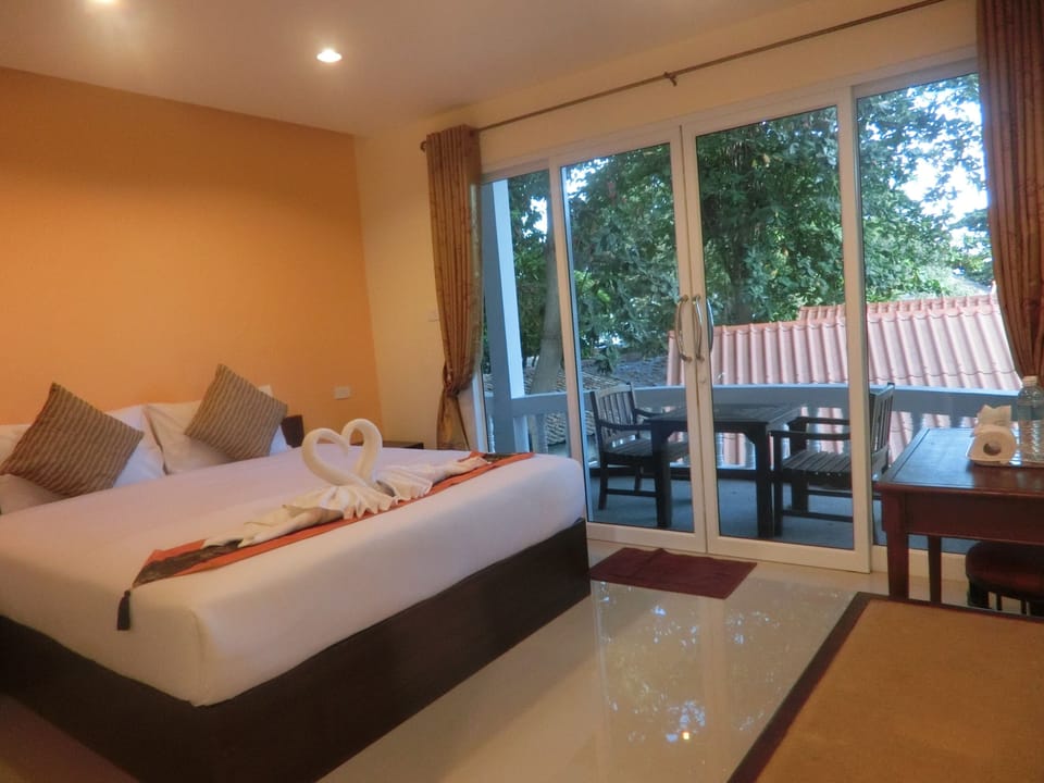 Double Room | Desk, blackout drapes, WiFi (free)