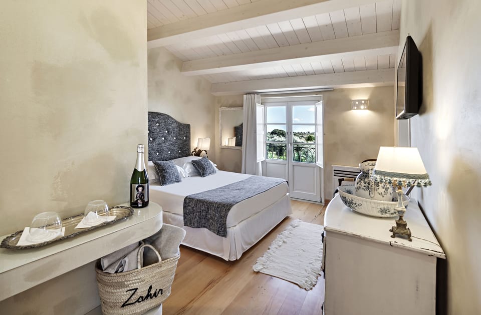 Superior Double or Twin Room | Premium bedding, minibar, desk, soundproofing