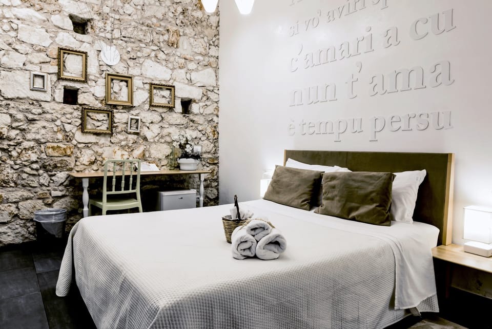 Triple Room | Premium bedding, desk, cribs/infant beds, rollaway beds