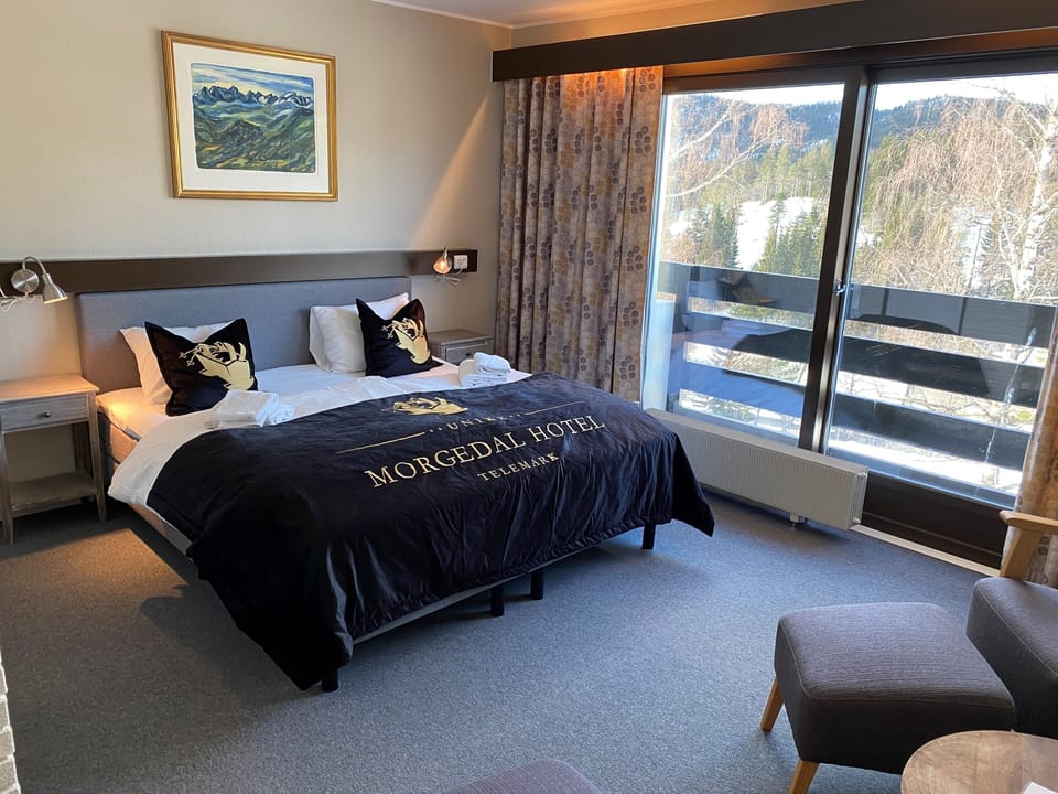 Superior Double Room | Pillowtop beds, desk, cribs/infant beds, rollaway beds