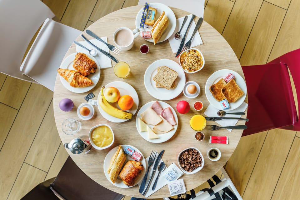 Daily cooked-to-order breakfast for a fee