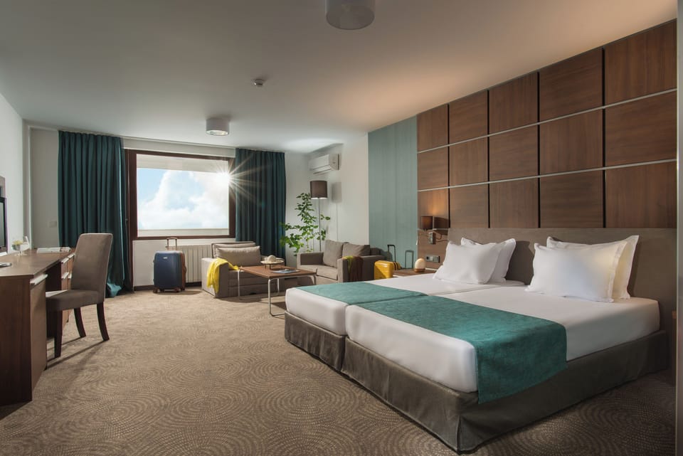Laptop workspace, blackout drapes, free WiFi, bed sheets