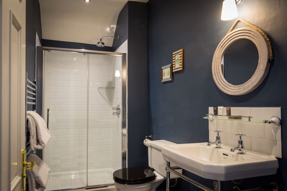 Shower, free toiletries, hair dryer (on request), towels