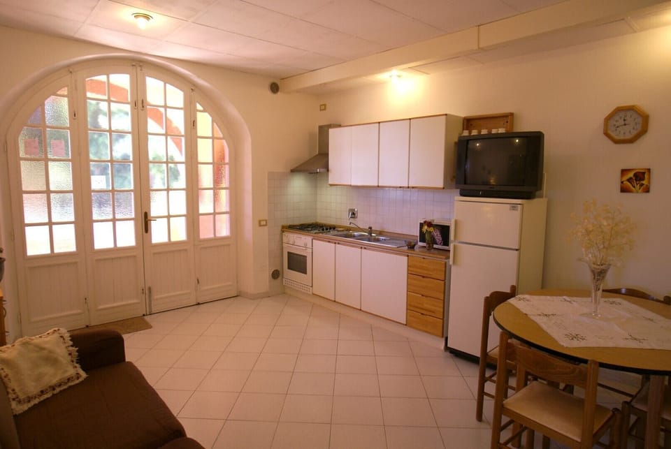 Apartment, 2 Bedrooms | Free WiFi, bed sheets