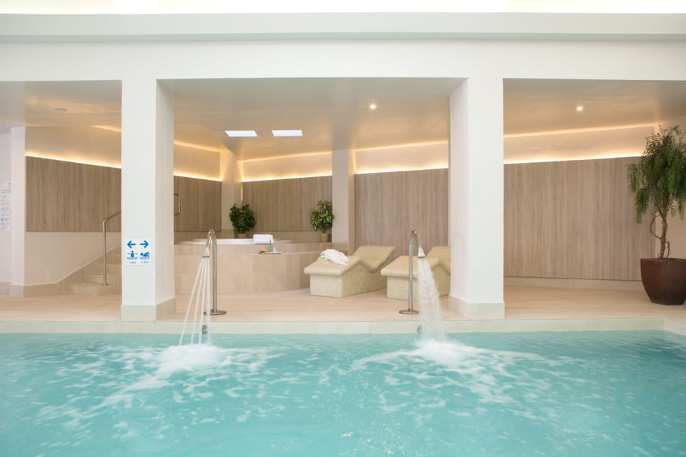 2 treatment rooms