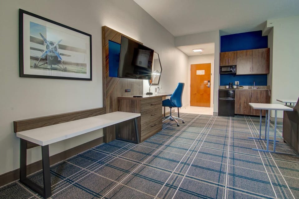 In-room safe, individually decorated, individually furnished, desk