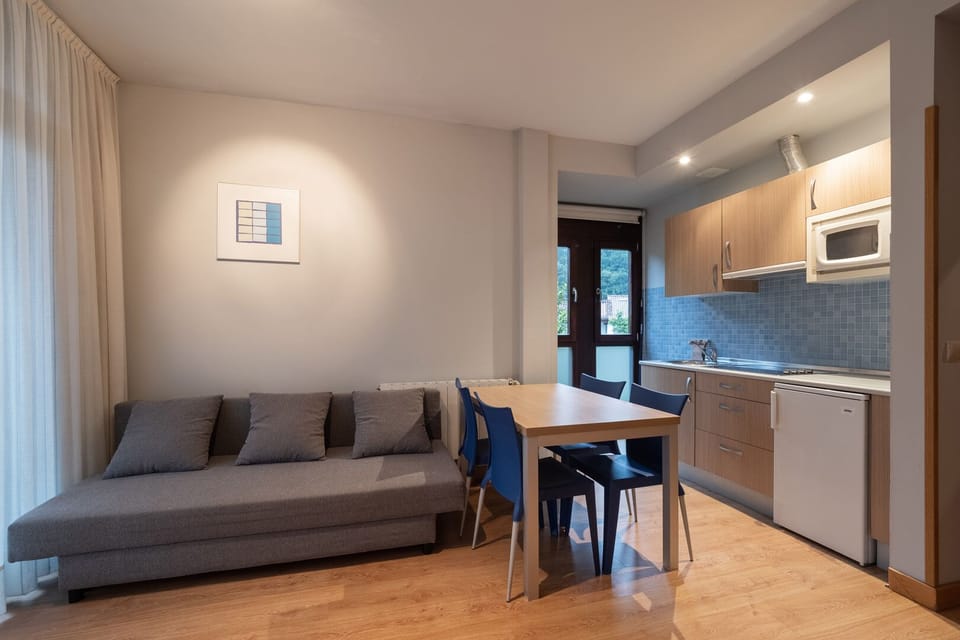 Apartment, Ensuite | Shared kitchen | Highchair