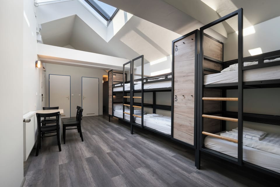 WiFi (free), bed sheets
