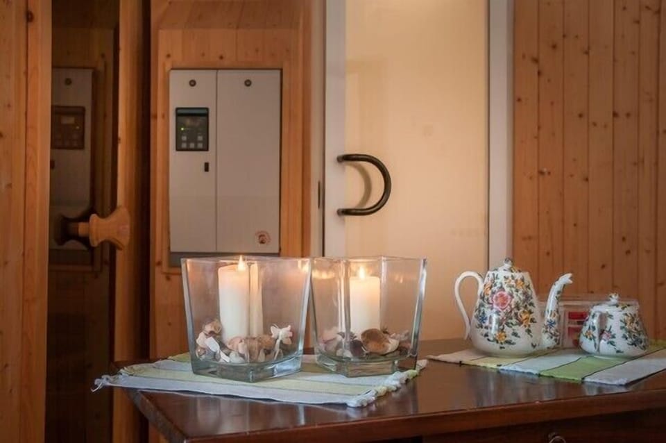Sauna, hot tub, steam room, massages