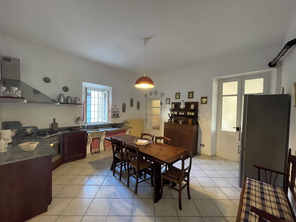 Family Apartment | Free WiFi, bed sheets