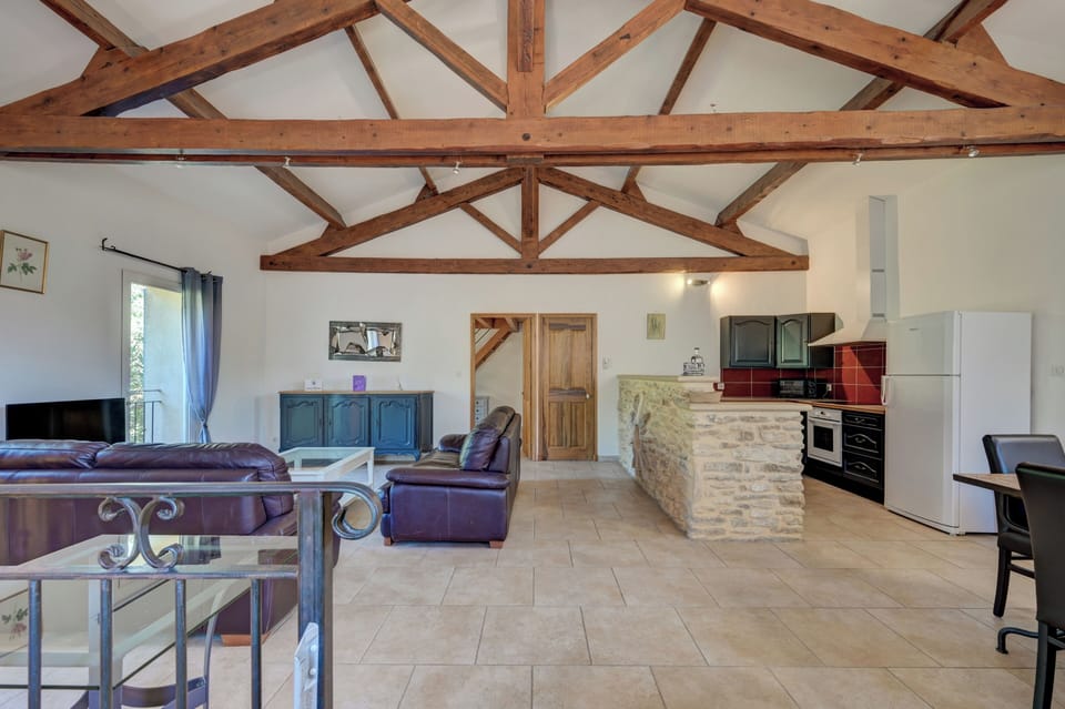 Signature Villa, Ensuite (Plein Sud) | Living area | Flat-screen TV