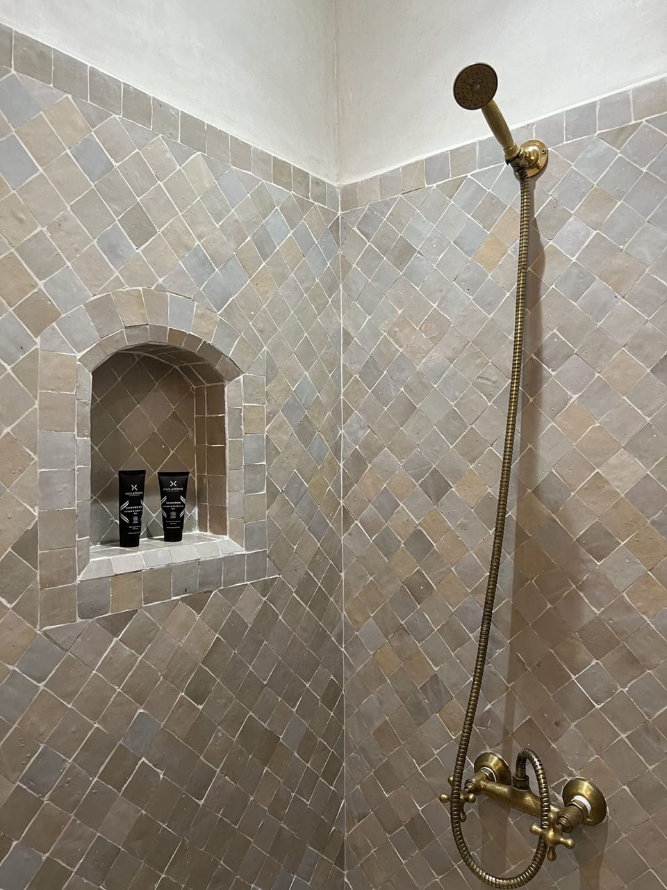 Standard Double Room, Private Bathroom (Khenifra ) | Bathroom | Shower, hair dryer, towels, soap