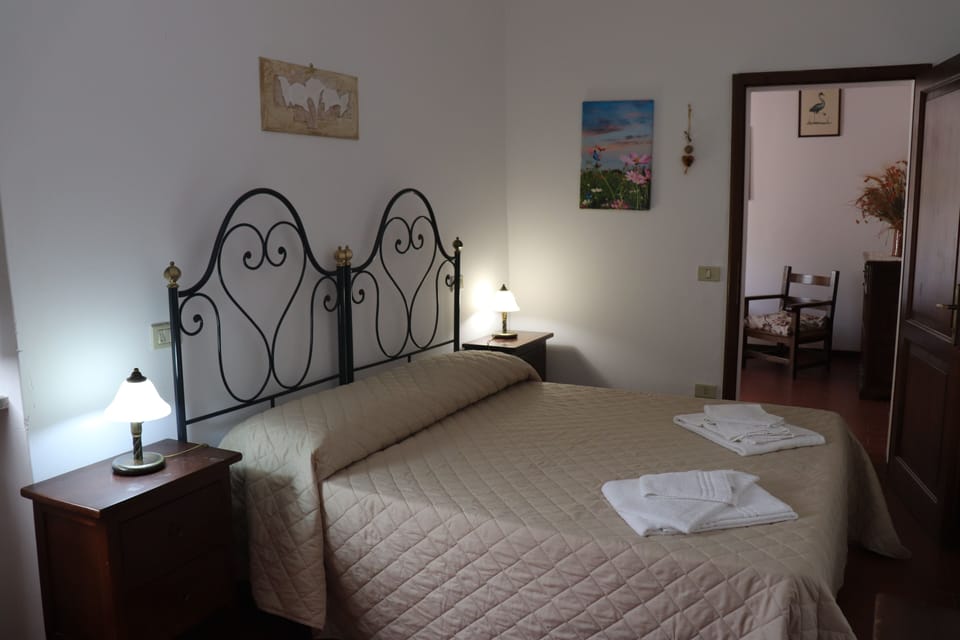 Exclusive Apartment, 2 Bedrooms, Fireplace, Valley View | Premium bedding, down comforters, free cribs/infant beds, free WiFi