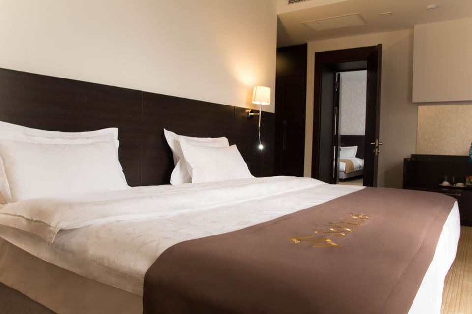 Minibar, in-room safe, desk, soundproofing