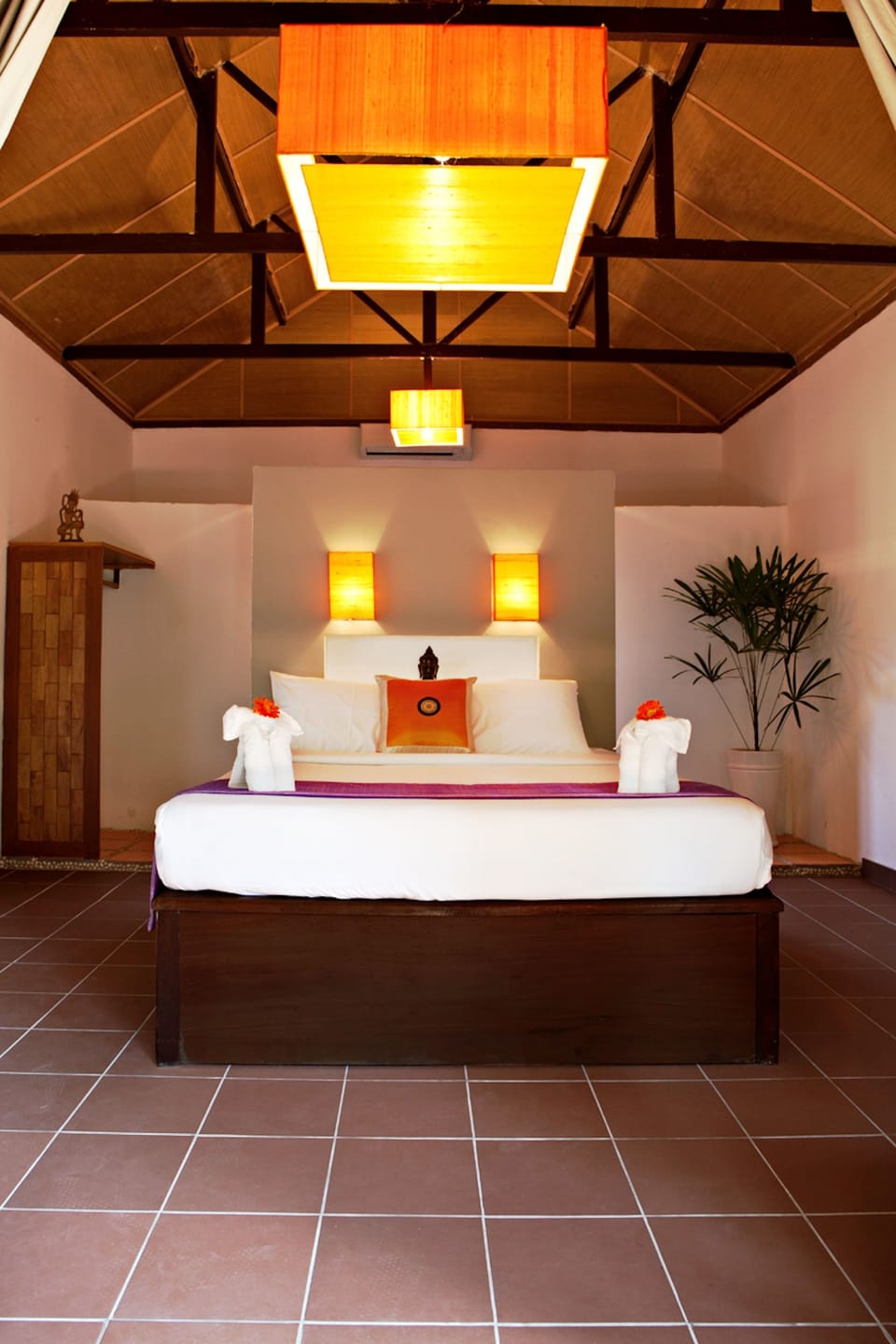 Superior Bungalow | Desk, blackout drapes, free WiFi, bed sheets