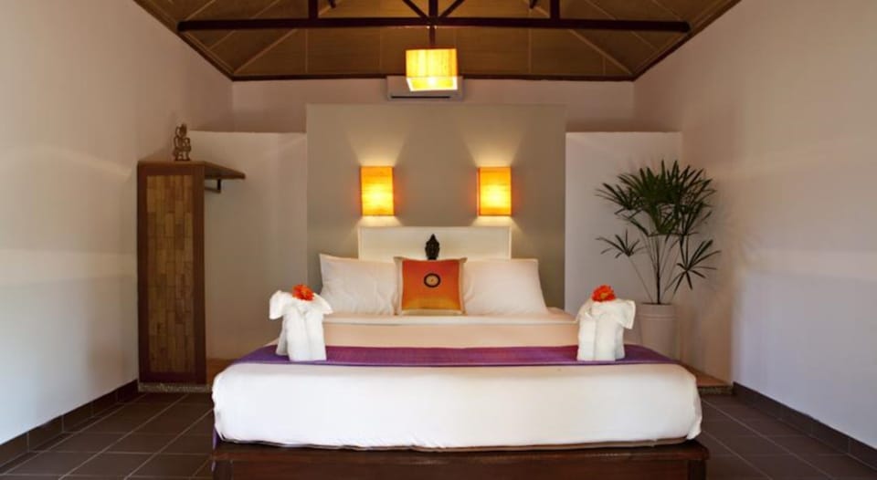 Superior Bungalow | Desk, blackout drapes, free WiFi, bed sheets