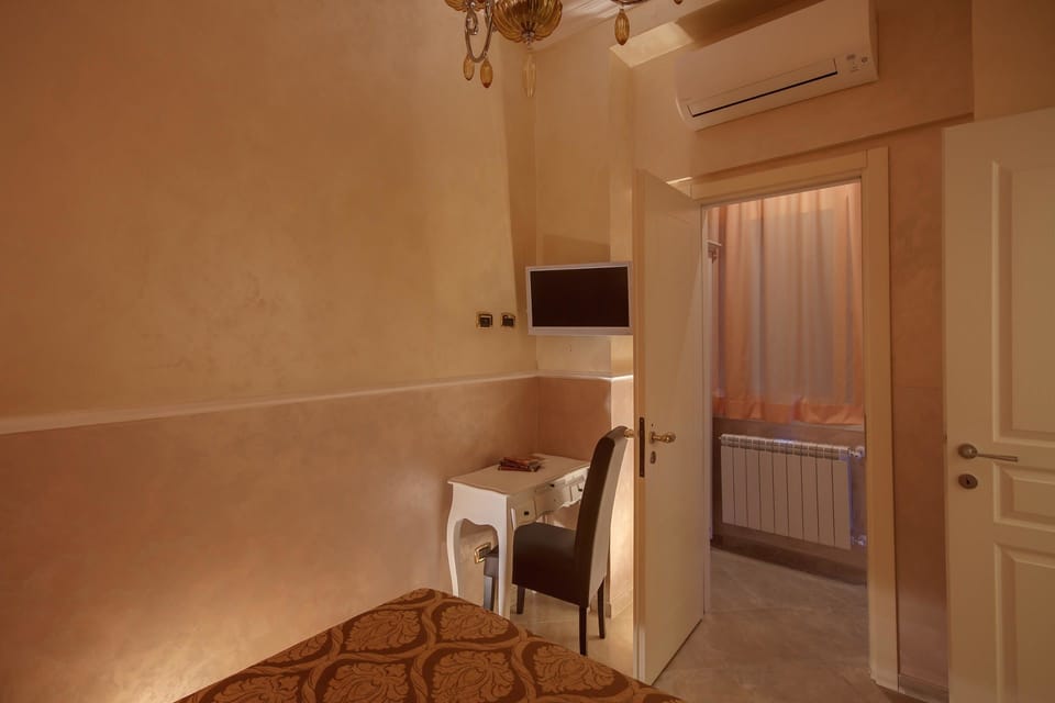 Economy Double Room, No Windows (Small) | Room amenity