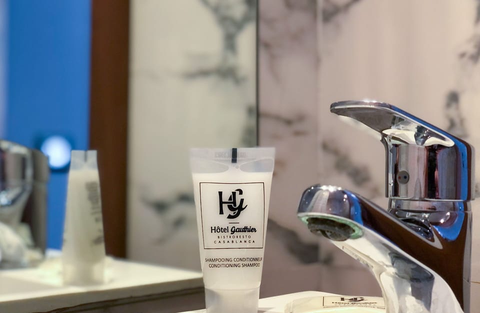 Standard Room | Bathroom amenities | Shower, designer toiletries, hair dryer, bathrobes