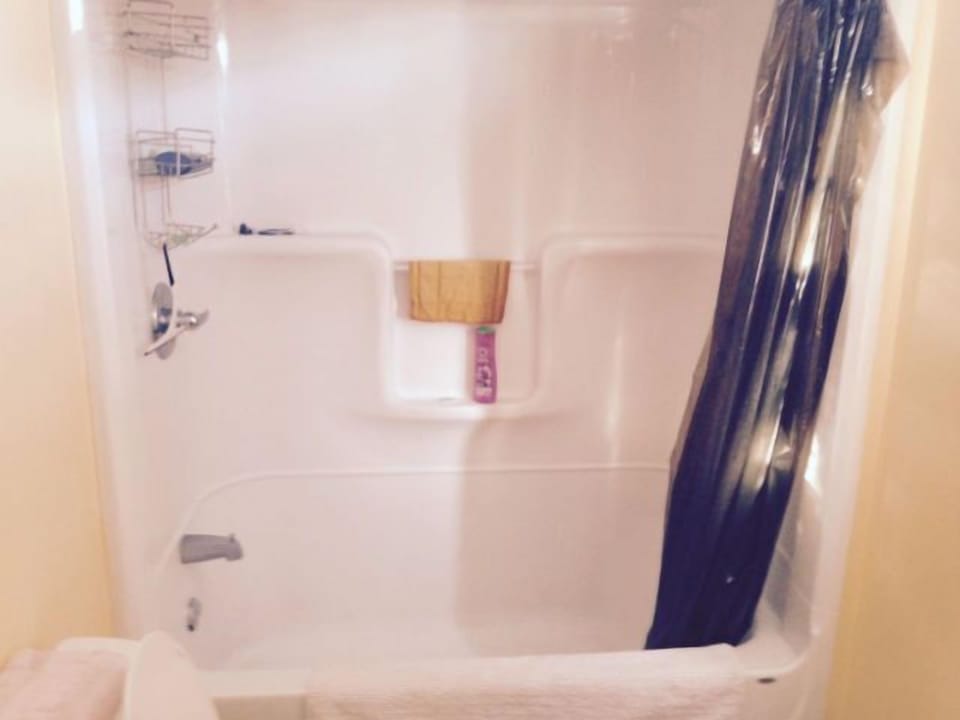 Cottage, 2 Bedrooms | Bathroom shower