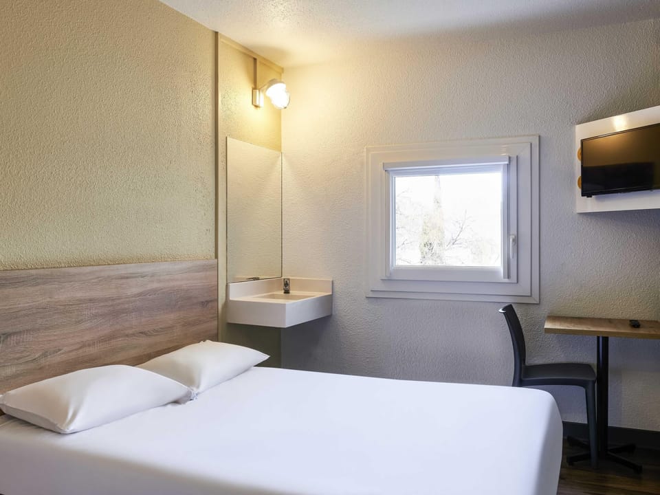 Room (Tandem) | Soundproofing, WiFi (free), bed sheets