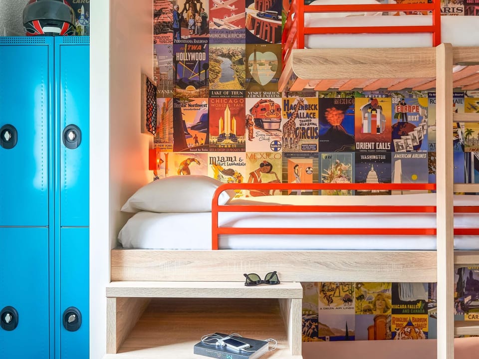 Family Room, 2 Double Beds | Desk, free cribs/infant beds, free WiFi, bed sheets