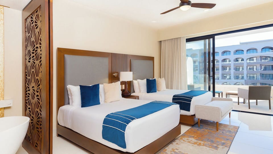 Villa La Valencia Deluxe Studio, Pool View | Premium bedding, down comforters, in-room safe, individually furnished