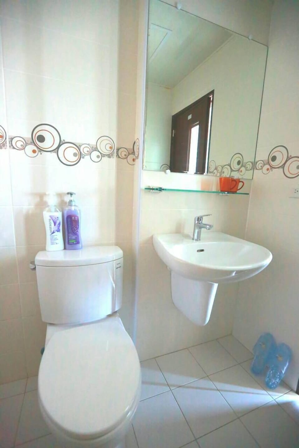 Standard Double Room | Bathroom | Shower, hair dryer, slippers