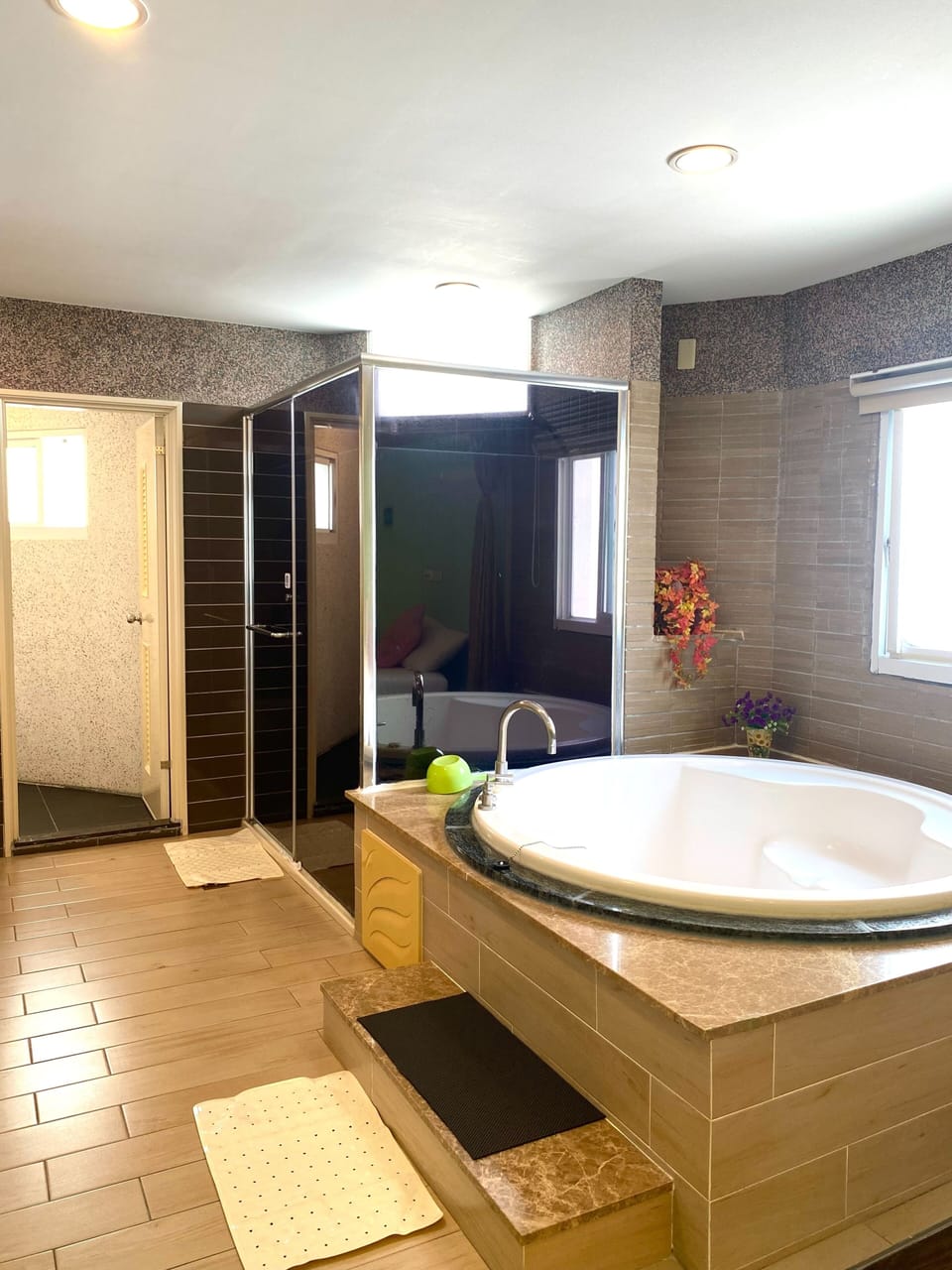 VIP 3 Person Room | Bathroom | Free toiletries, hair dryer, slippers, towels