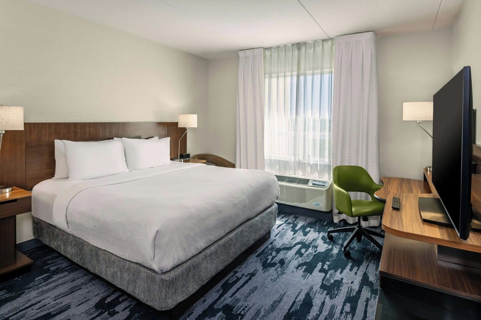 In-room safe, desk, iron/ironing board, free cribs/infant beds