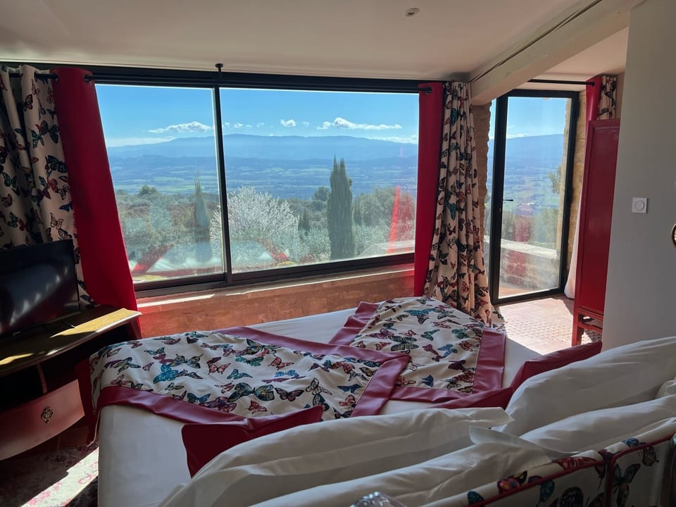 Panoramic Room | Premium bedding, in-room safe, desk, soundproofing