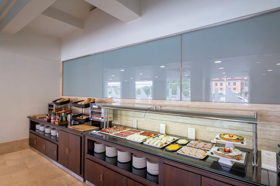 Daily buffet breakfast for a fee