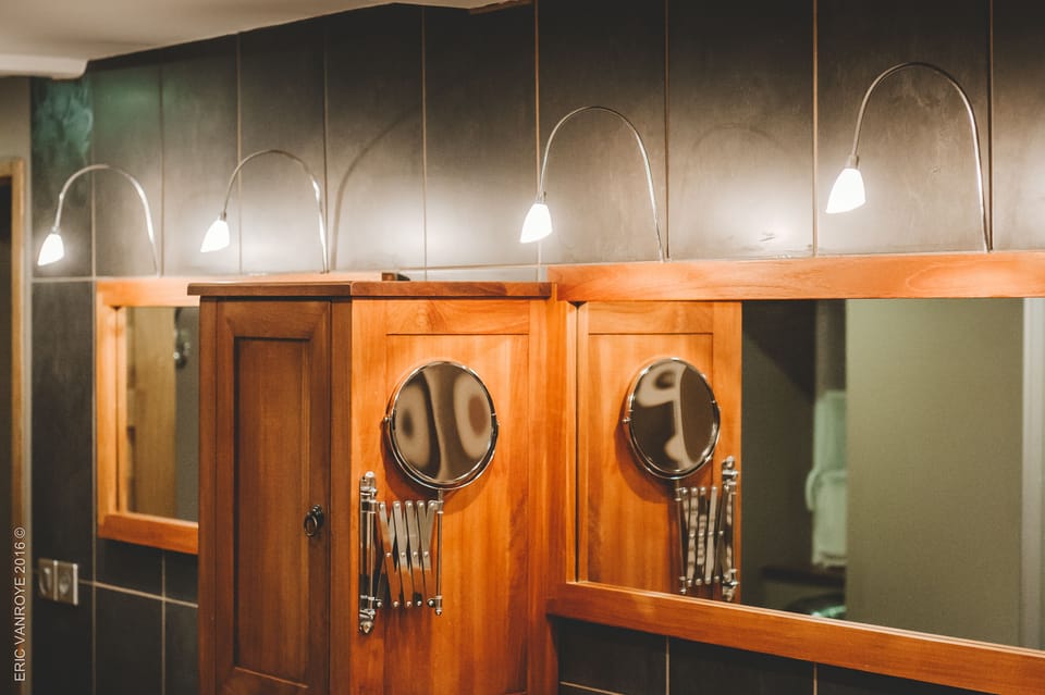 Romantic Suite, 1 King Bed, Park View, Garden Area | Bathroom | Shower, rainfall showerhead, hair dryer, towels