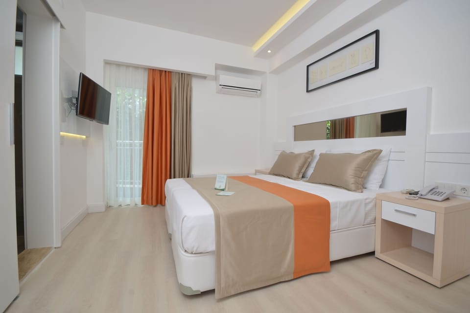 Minibar, in-room safe, soundproofing, travel crib