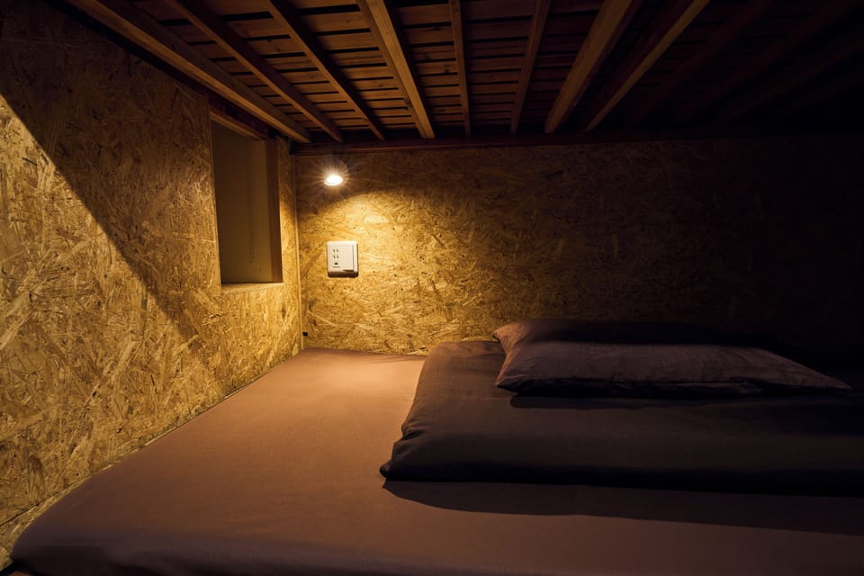 Separate Female Dormitory | In-room safe, WiFi (free), bed sheets