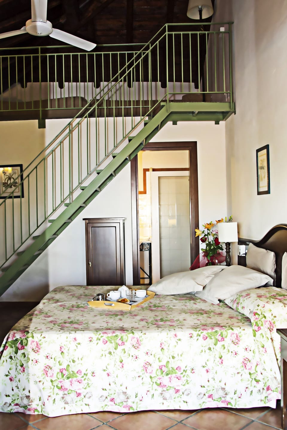 Quadruple Room | Minibar, in-room safe, desk, iron/ironing board