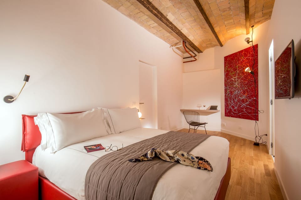 Luxury Apartment, 2 Bedrooms | Frette Italian sheets, premium bedding, down comforters, free minibar