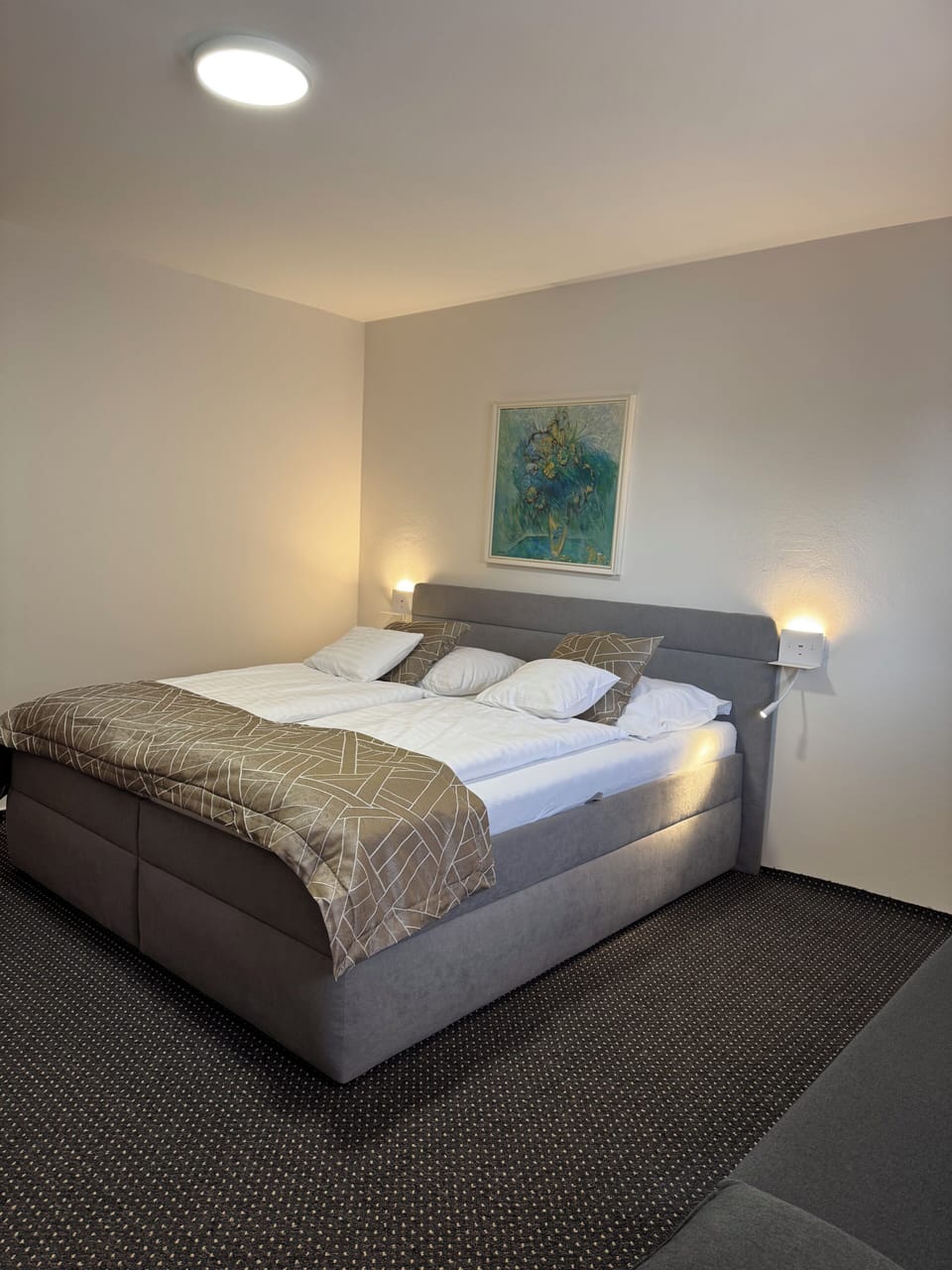 In-room safe, desk, iron/ironing board, free WiFi