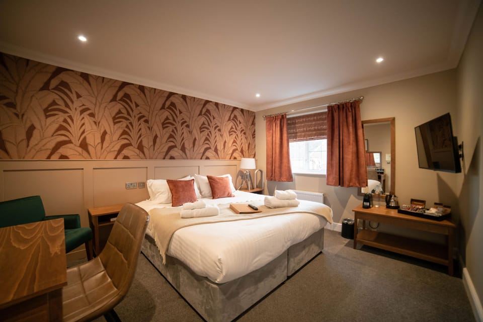 Desk, iron/ironing board, free WiFi, bed sheets