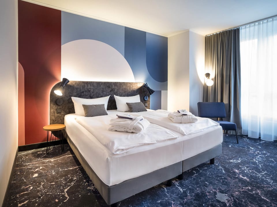 Privilege, Double Room | In-room safe, desk, blackout drapes, soundproofing