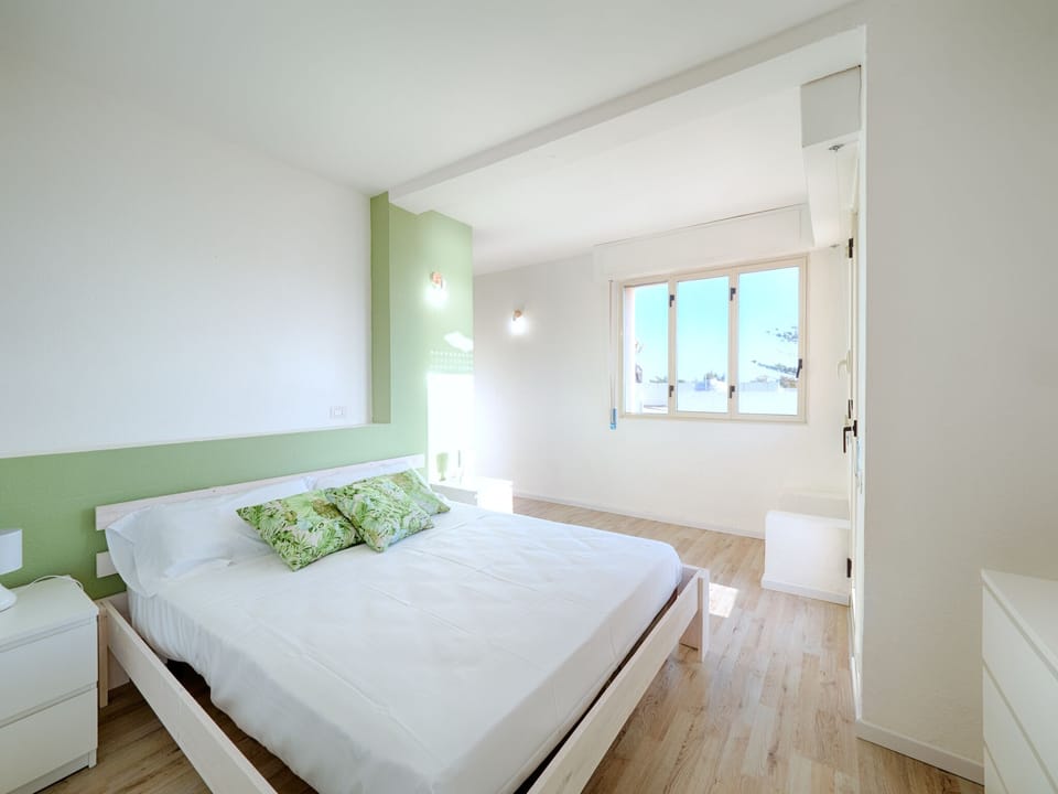 Standard Room | Premium bedding, desk, soundproofing, rollaway beds