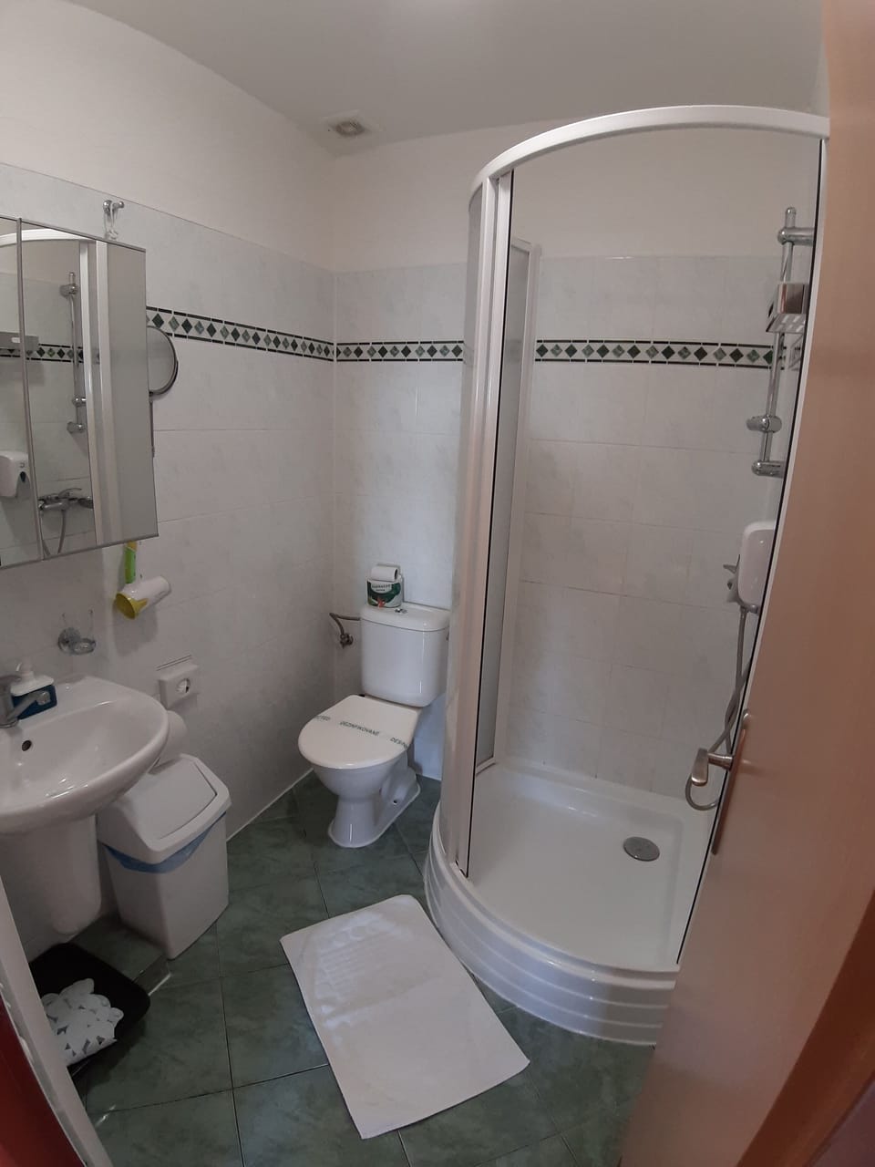 Deluxe Double Room, 1 Bedroom, Balcony, Mountain View | Bathroom | Shower, hair dryer, towels, soap