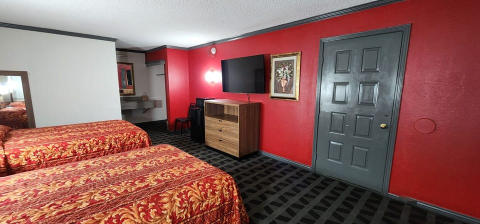 Desk, free WiFi, bed sheets